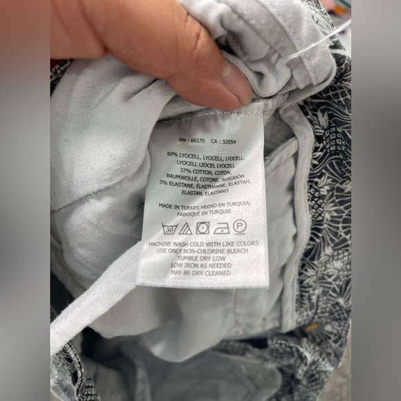 Anthropologie Bowery Pineapple Print Cropped Jeans Sz 16R XL Stretchy Comfort - Picture 8 of 11